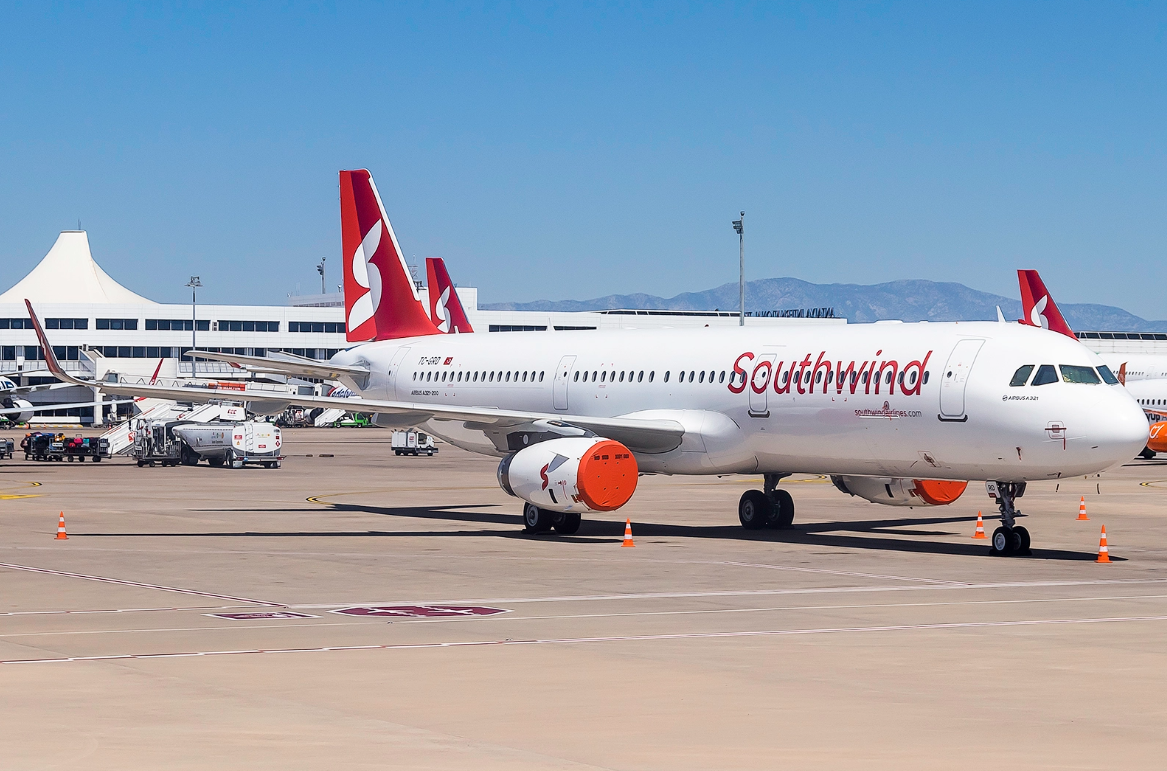 Южный ветер авиакомпания отзывы. South Wind Airlines авиакомпания Airbus 321. Southwind турецкая авиакомпания самолеты. Southwind Airlines авиакомпании Турции самолет. Southwind 777-300.