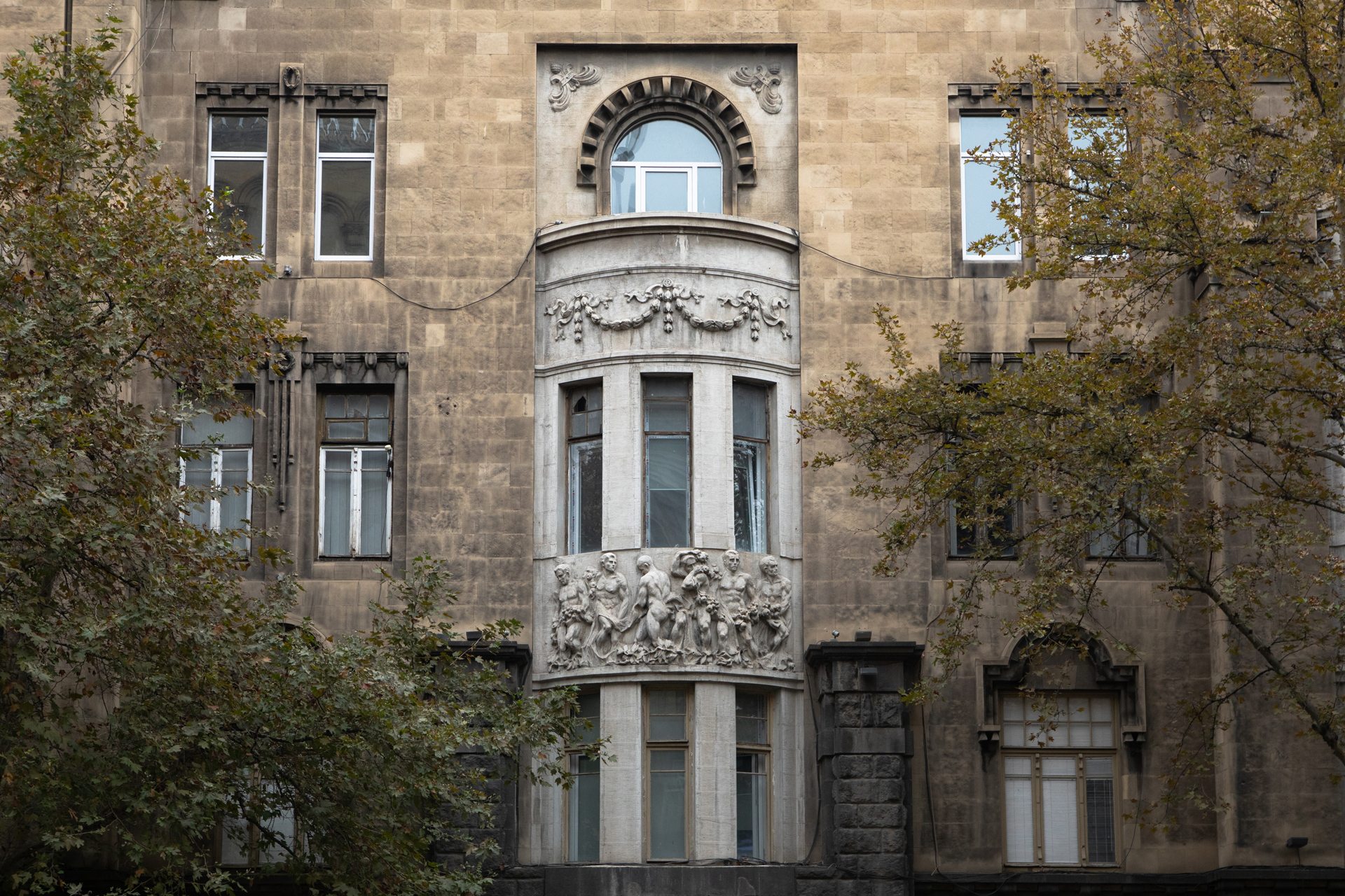 Доходный дом купца Александра Мелик-Азарянца на проспекте Шота Руставели