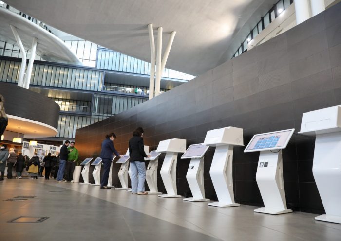 В центральном филиале Дома юстиции в Тбилиси в пилотном режиме начал работать сервис самообслуживания