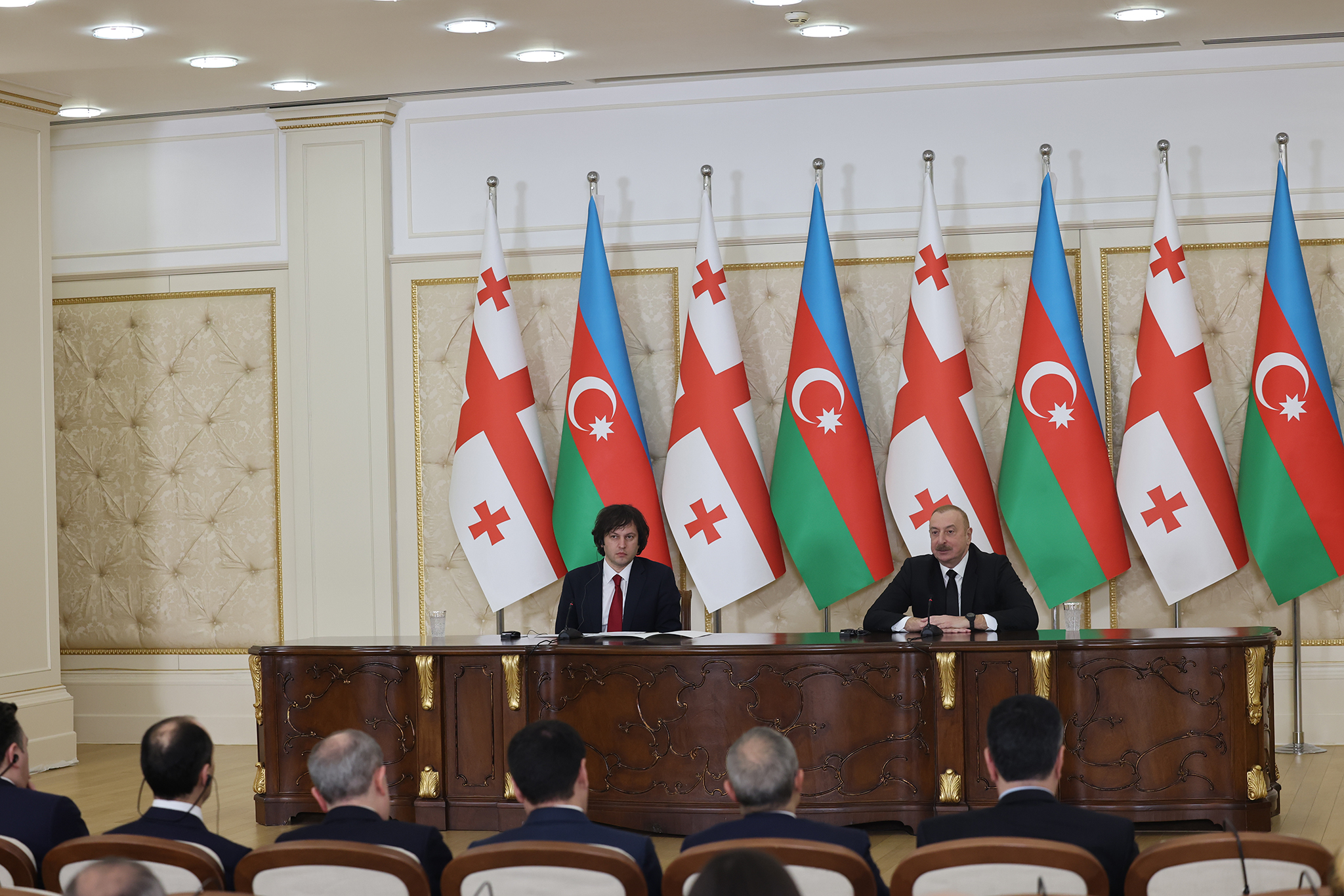 премьер-министр Грузии Ираклий Кобахидзе после встречи с президентом Азербайджана Ильхамом Алиевым в Баку