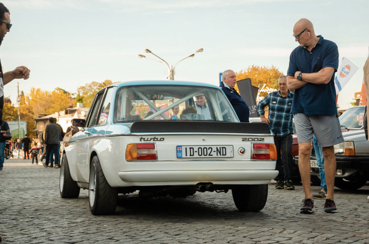 В Грузии снизили порог «классических» авто до 30 лет