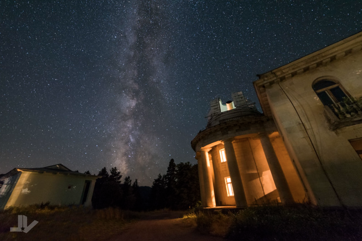 Небо над Абастумани закрывают для самолетов. Официально – ради звезд и науки